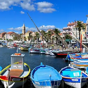  Apartment De La Marina